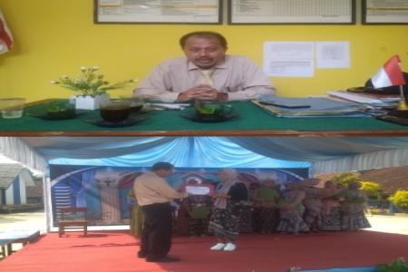 HARU BIRU MERWARNAI ACARA PERPISAH