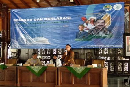 SEMINAR LITERASI INDRA HARI PURNAMA AJ