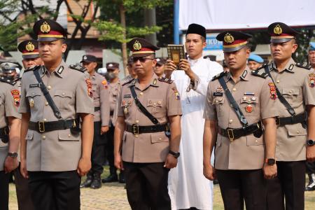 POLRES DEMAK GELAR UPACARA SERTIJAP