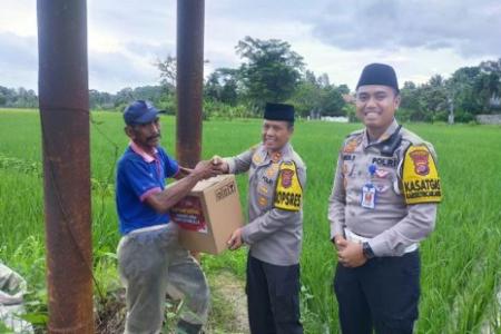 Bantu Sesama Kapolres Lebak Bagikan La
