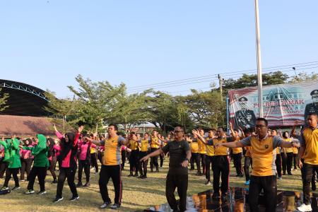 SINERGI TNI POLRI GELAR OLAH RAGA 