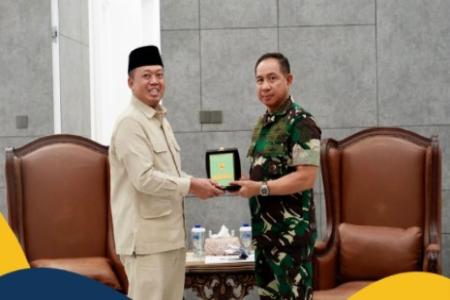 Menteri Nusron Ajak Panglima TNI Berko