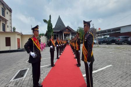 19 ANGGOTA PURNA TUGAS DILEPAS KAP