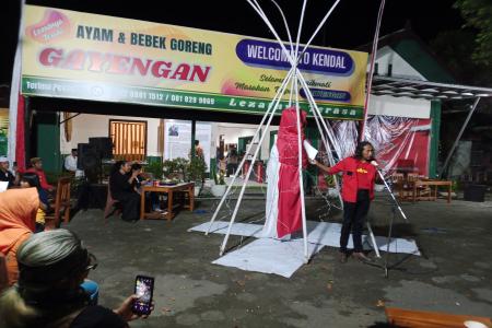 Seniman Kendal Minta Ruang yang Repres