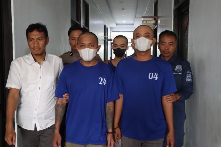 POLISI TANGKAP PELAKU PEMBACOKAN D