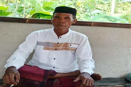 WARGA TOLAK GALIAN TANAH MERAH DI 