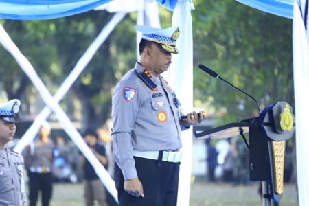 Kakorlantas Pimpin Apel Gelar Pasukan 