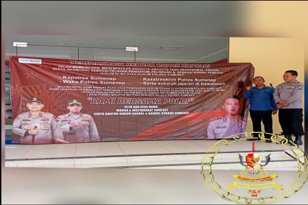 Nurmawan Wahyudi bersama tim dari Bahr