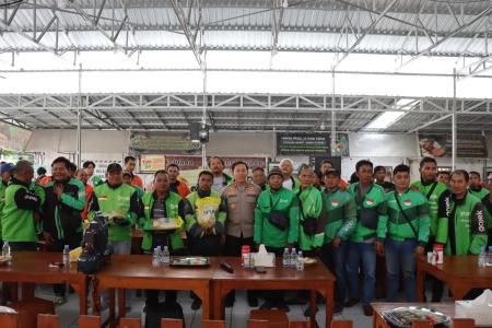 KAPOLRES BOJONEGORO BERI BANTUAN K