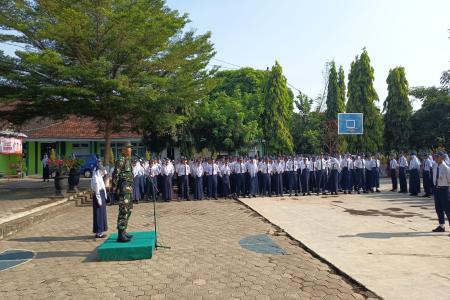 Jadi Irup Upacara Senin Di SMPN 01 Bin