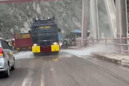 POLRES LUMAJANG KERAHKAN MOBIL AWC