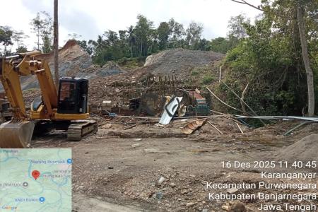 Penambang Pasir  Ilegal Perusak Alam  
